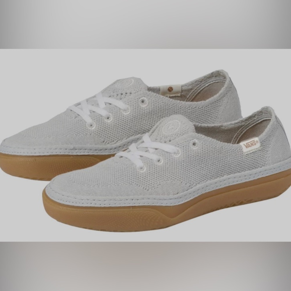 Brand new women’s Vans Sneakers light gray size 6